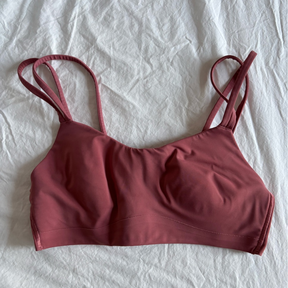 Lululemon like a cloud bra